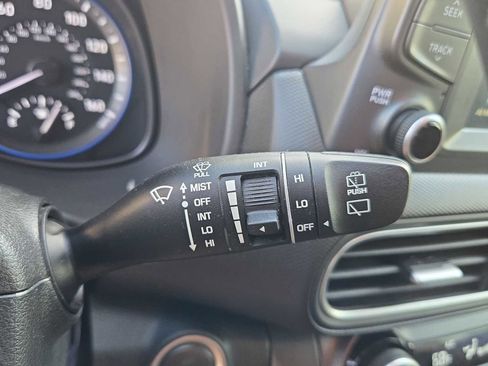 Used 2019 Hyundai Kona Limited image 24