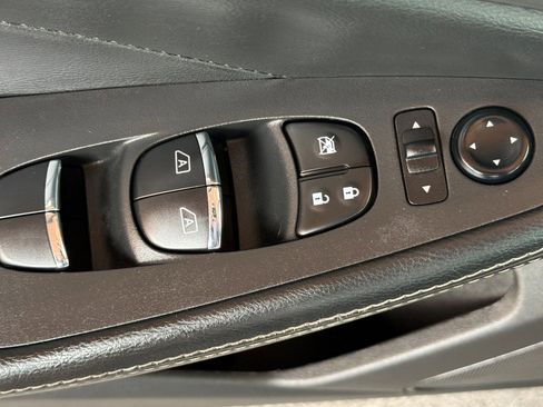 Used 2022 Nissan Maxima SV w/ Floor Mat Group FWD image 14