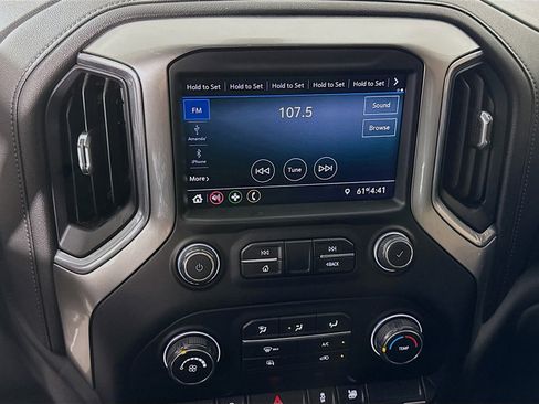 Used 2020 Chevrolet Silverado 1500 LT image 18