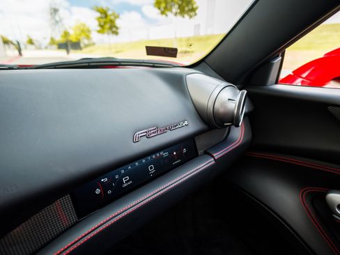 Used 2021 Ferrari F8 Tributo image 63