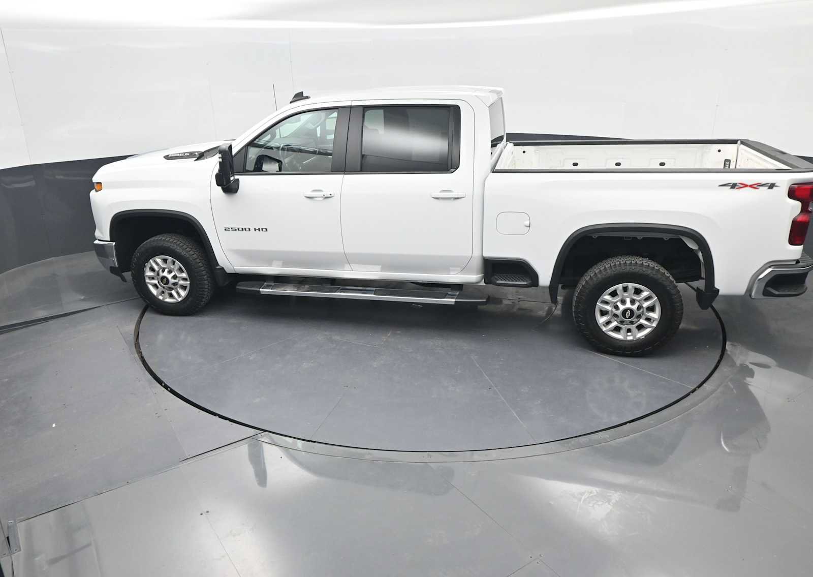 Used 2025 Chevrolet Silverado 2500 LT w/ Convenience Package AWD/4WD image 36