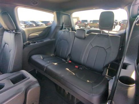 New 2026 Chrysler Pacifica Select w/ S Appearance Package FWD image 16
