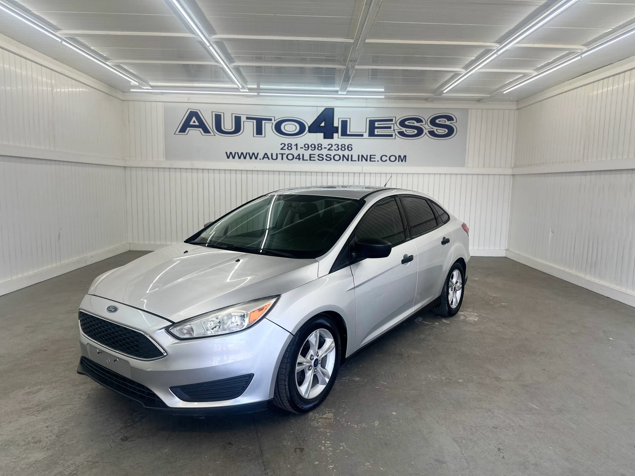 Used 2016 Ford Focus S FWD image 1