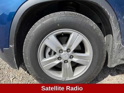 Used 2020 Chevrolet Trax LT FWD image 11