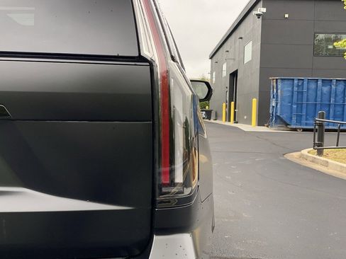 Used 2026 Cadillac Escalade Platinum Sport AWD/4WD image 43