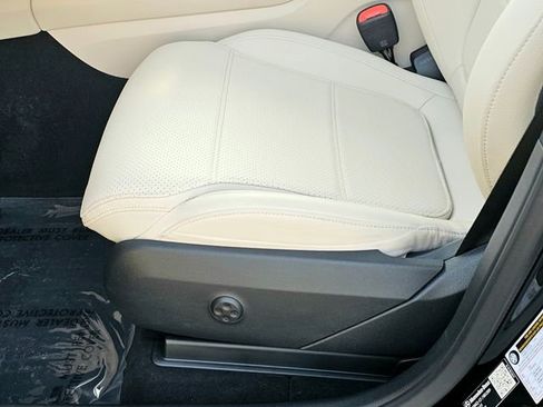 Certified 2026 Mercedes-Benz GLC 300 4MATIC image 19
