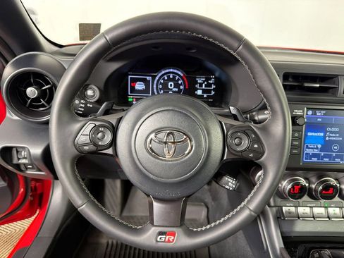 Used 2023 Toyota GR86 Premium RWD image 20