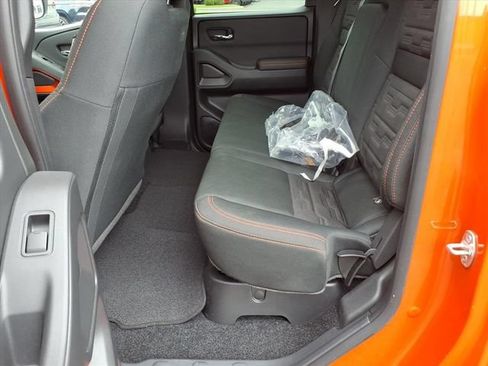 Used 2025 Nissan Frontier PRO-4X AWD/4WD image 13