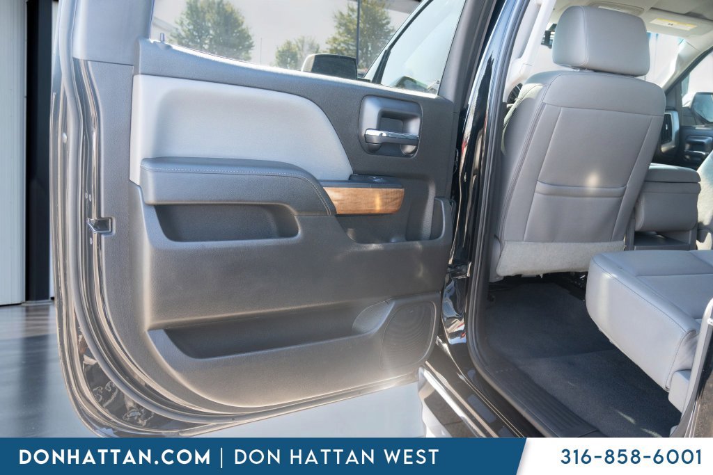Used 2018 Chevrolet Silverado 1500 LTZ w/ Sport Package AWD/4WD image 16