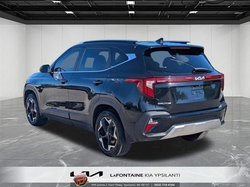 Used 2024 Kia Seltos EX AWD/4WD image 3