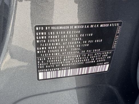 Certified 2023 Volkswagen Tiguan SE FWD image 40