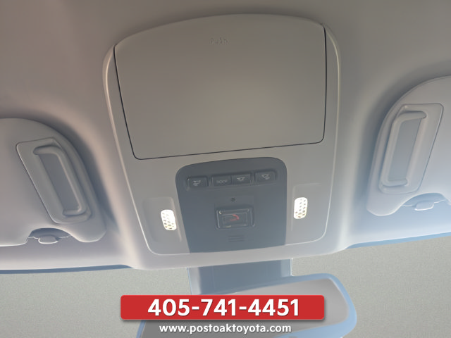 Used 2024 Toyota Camry XLE FWD image 24
