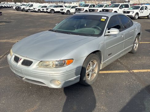 Used 2002 Pontiac Grand Prix GTP image 3