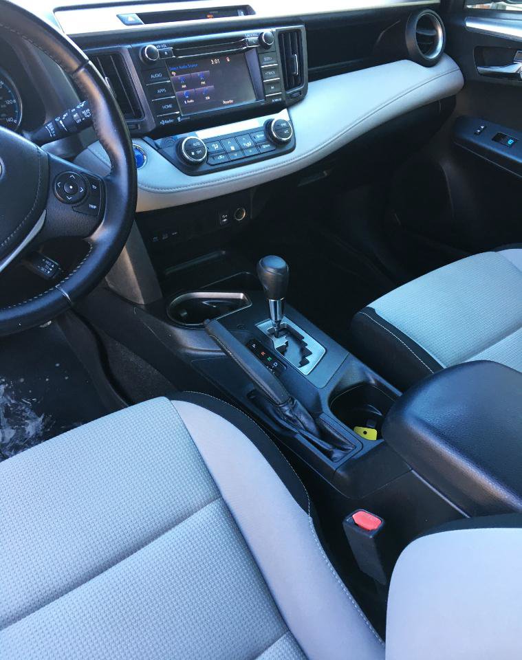 Used 2016 Toyota RAV4 XLE AWD/4WD image 19