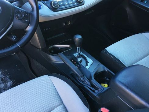 Used 2016 Toyota RAV4 XLE AWD/4WD image 19