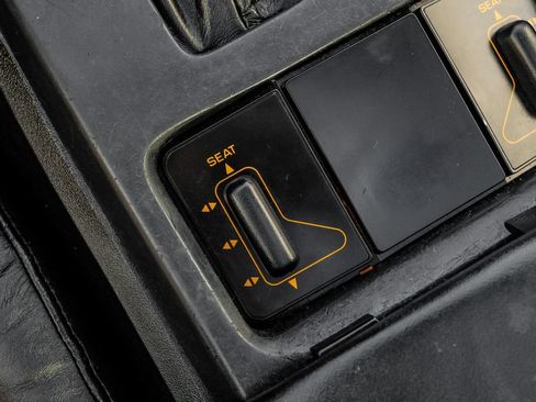 Used 1993 Chevrolet Corvette Coupe RWD image 18