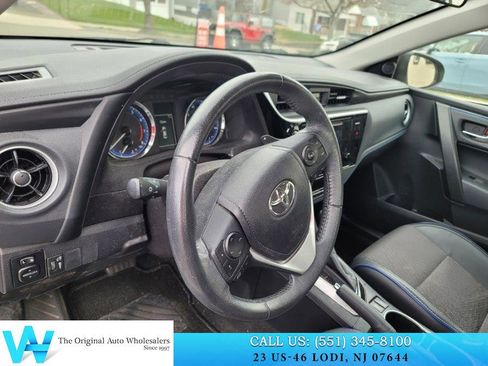 Used 2017 Toyota Corolla SE w/ Carpet Mat Package (TMS) image 10