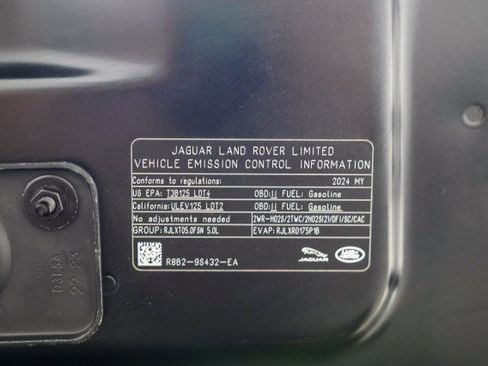 Used 2024 Land Rover Defender 90 V8 image 37