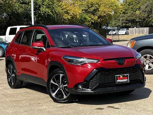 Used 2023 Toyota Corolla Cross AWD Hybrid image 2