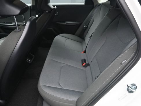 New 2025 Kia K4 FWD image 28