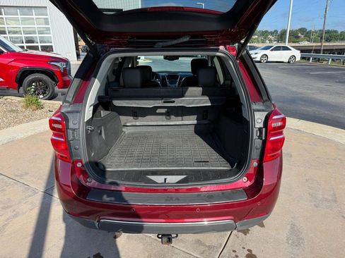 Used 2016 Chevrolet Equinox LTZ w/ Enhanced Convenience Package FWD image 9