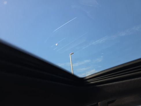 Used 2024 BMW 330i xDrive Sedan w/ Premium Package image 30