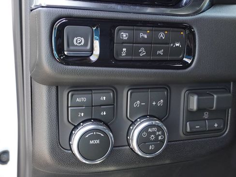 New 2026 GMC Yukon XL Denali w/ Advanced Technology Package AWD/4WD image 19