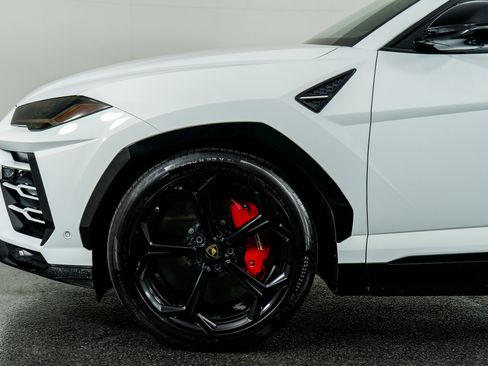 Used 2020 Lamborghini Urus image 17