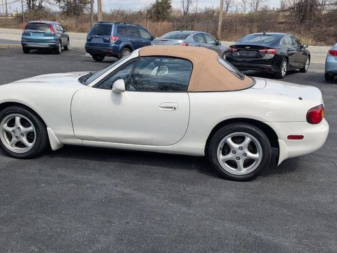 Used 1999 MAZDA MX-5 Miata image 13