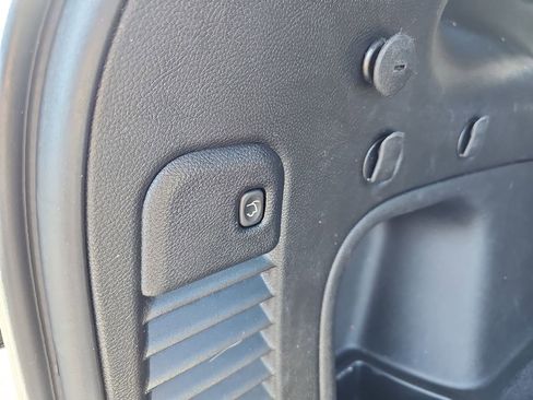 Used 2022 Jeep Grand Cherokee Limited w/ Trailer Tow Group IV image 15