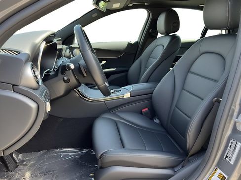 Used 2021 Mercedes-Benz C 300 4MATIC Sedan w/ Premium Package image 6