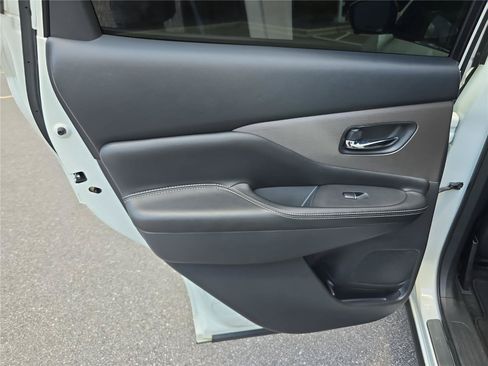 Used 2023 Nissan Murano SL w/ SL Moonroof Package AWD/4WD image 13