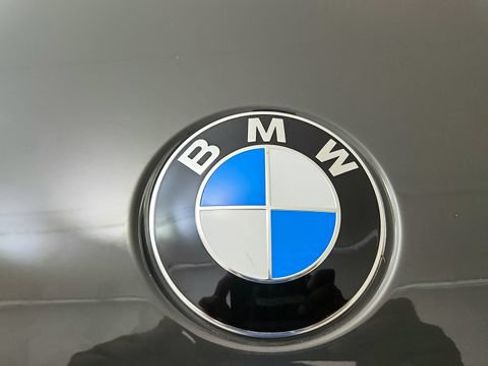 Used 2025 BMW X7 M60i AWD/4WD image 31