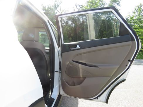Used 2021 Hyundai Tucson Value AWD/4WD image 15