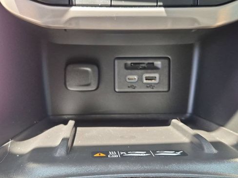 Used 2021 GMC Acadia Denali w/ Denali Technology Package AWD/4WD image 23