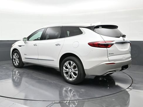 Used 2018 Buick Enclave Avenir FWD image 3