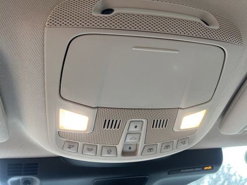 Used 2023 Lincoln Nautilus Reserve image 28