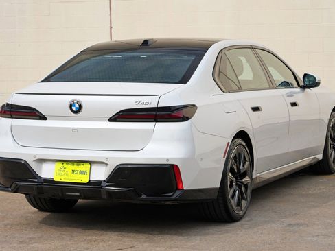Used 2023 BMW 740i w/ Parking Assistance Package RWD image 65
