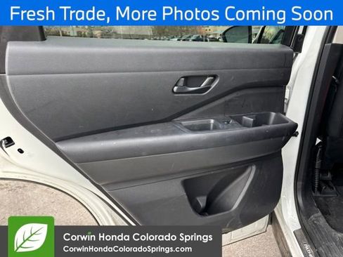 Used 2024 Nissan Pathfinder SV w/ SV Premium Package AWD/4WD image 8