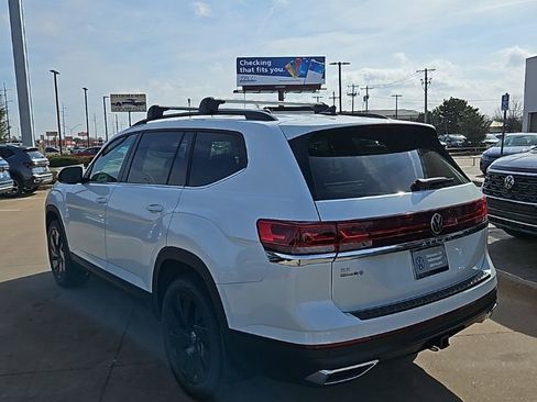 New 2026 Volkswagen Atlas SE FWD image 7