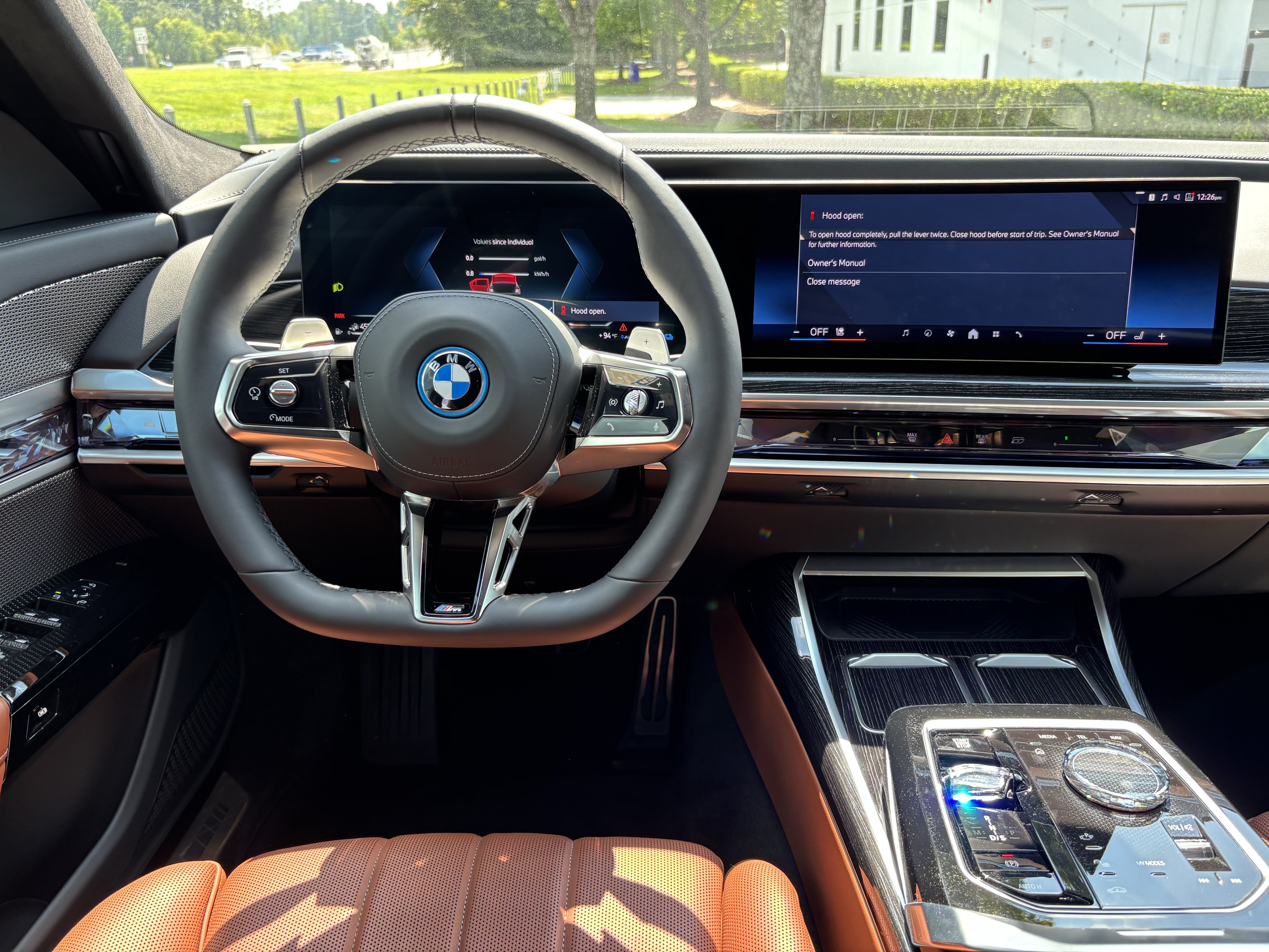 Certified 2025 BMW 750e xDrive w/ Executive Package AWD/4WD image 30