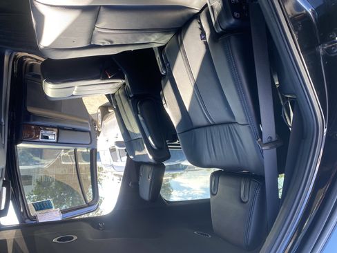 Used 2016 Lincoln Navigator Select image 20