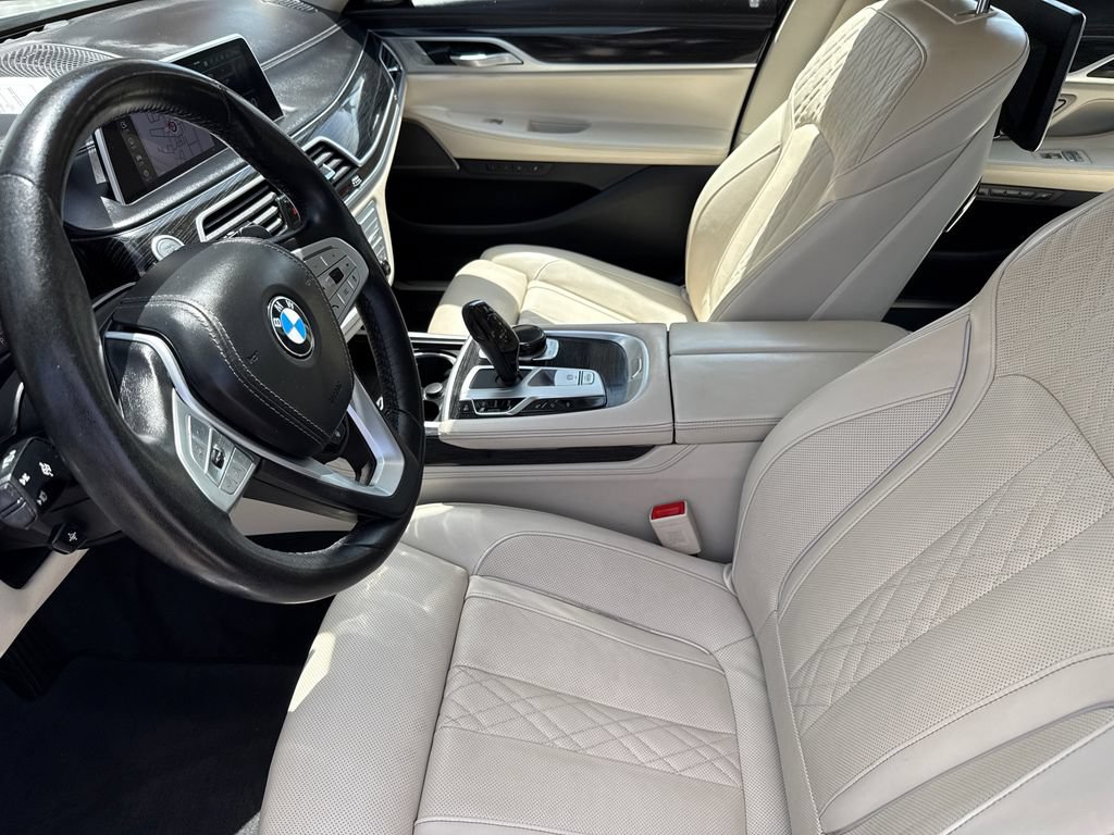 Used 2022 BMW 750i xDrive AWD/4WD image 19