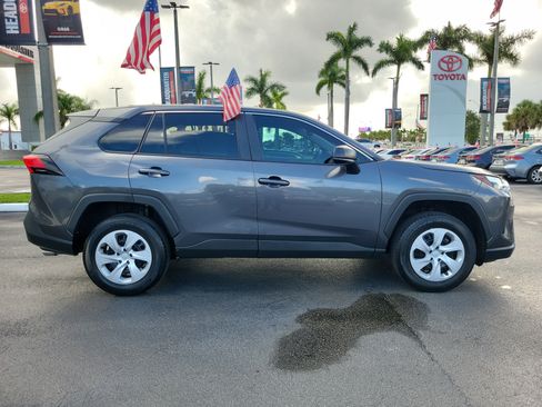 Used 2024 Toyota RAV4 LE FWD image 13