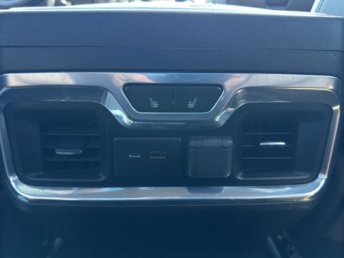 Used 2020 GMC Sierra 2500 AT4 w/ AT4 Premium Package AWD/4WD image 30
