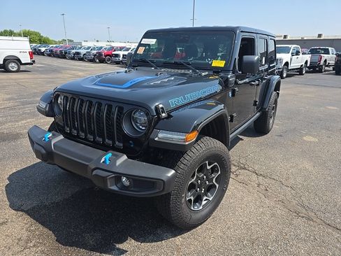 Used 2021 Jeep Wrangler Unlimited Rubicon 4xe w/ Cold Weather Group AWD/4WD image 2