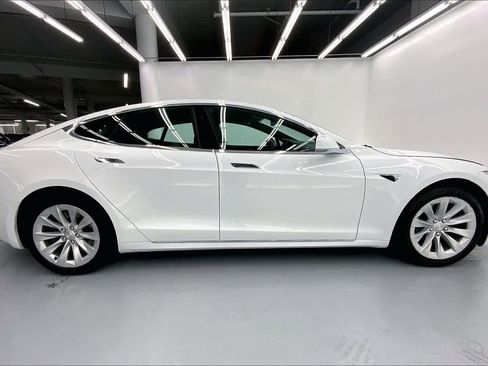 Used 2017 Tesla Model S 75 image 5