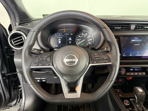 Used 2023 Nissan Kicks SR image 31