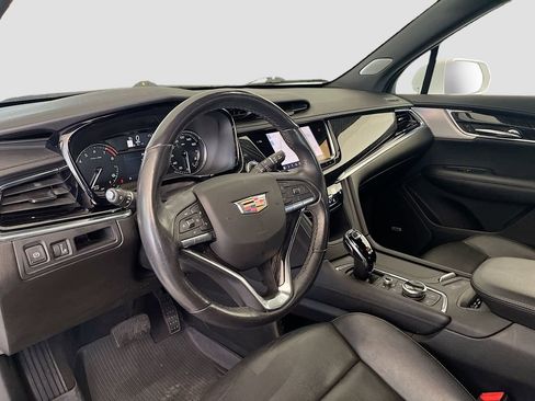 Used 2021 Cadillac XT6 Premium Luxury image 9
