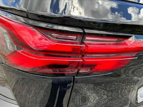Used 2023 Chevrolet Traverse LT w/ LT Premium Package AWD/4WD image 26